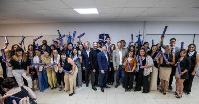 Cascallares y Fabiani acompañaron en su graduación a 72 nuevos egresados de la Universidad Guillermo Brown Cascallares y Fabiani acompañaron en su graduación a 72 nuevos egresados de la Universidad Guillermo Brown