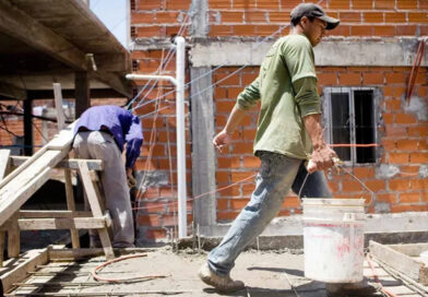 Brecha salarial crítica: los trabajadores informales ganan un 57% menos que los registrados