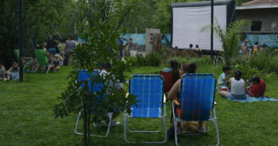 El sábado 24 de enero vuelve el “Cine de Verano” a Almirante Brown El sábado 24 de enero vuelve el “Cine de Verano” a Almirante Brown