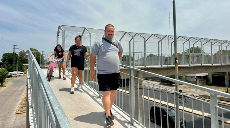 20261501 Puente peatonal brown1 Puente peatonal Burzaco