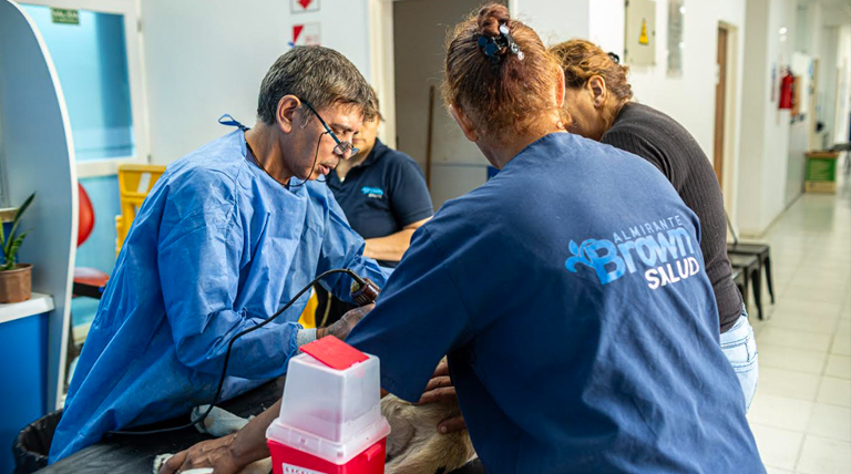 20260211 Brown zoonosis 1 castración en Glew