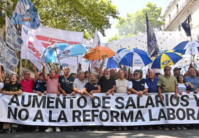 Gremios «duros» desafían a la CGT y ratifican movilización al Congreso el jueves Gremios «duros» desafían a la CGT y ratifican movilización al Congreso el jueves