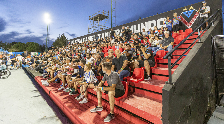 El Municipio de Alte Brown acompañó la inauguración de la nueva platea del Club Brown de Adrogué El Municipio de Alte Brown acompañó la inauguración de la nueva platea del Club Brown de Adrogué