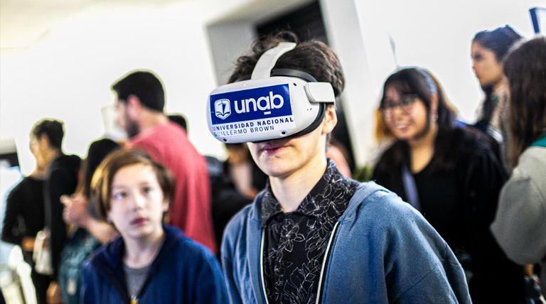 20260225 BROWN UNAB1 DIPLMATURAS UNAB