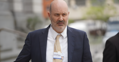 20220310 STURZENEGGER vprotesta social