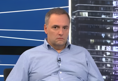 Escándalo por vuelos privados: una productora ligada a la TV Pública pagó el viaje de Adorni a Uruguay Escándalo por vuelos privados: una productora ligada a la TV Pública pagó el viaje de Adorni a Uruguay