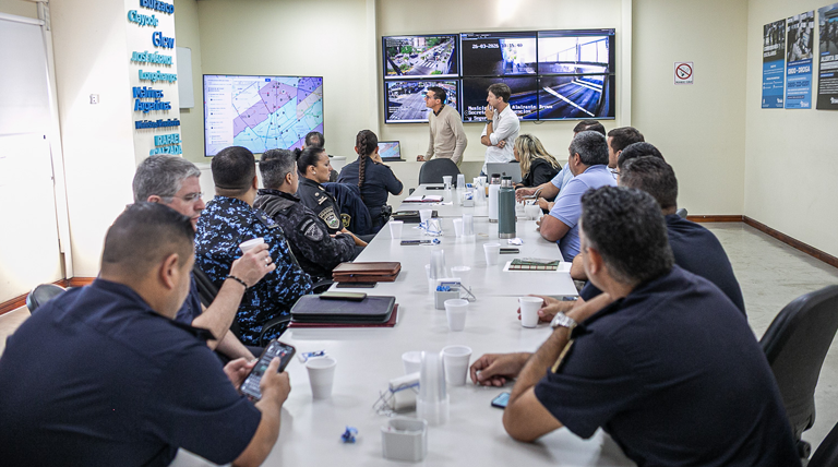Fabiani y Paula Eichel se reunieron con autoridades policiales para seguir fortaleciendo la prevención en Alte Brown 2 20220327 com fabiani alte brown1 prevención en Alte Brown