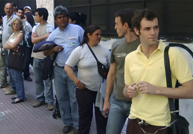 El mercado laboral en crisis: el salario mínimo cae un 38% y retrocede a niveles de 2001 El mercado laboral en crisis: el salario mínimo cae un 38% y retrocede a niveles de 2001