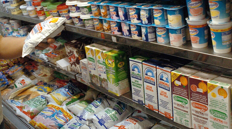 El consumo de lácteos se desplomó casi 8% en febrero El consumo de lácteos se desplomó casi 8% en febrero