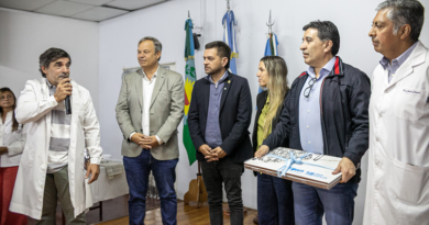 Emotiva celebración en el 30°aniversario del Hospital Arturo Oñativia de Rafael Calzada