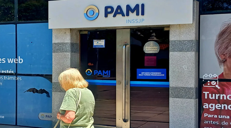 Crisis en PAMI: entre turnos a cuatro meses y el avance de los copagos ilegales Crisis en PAMI: entre turnos a cuatro meses y el avance de los copagos ilegales