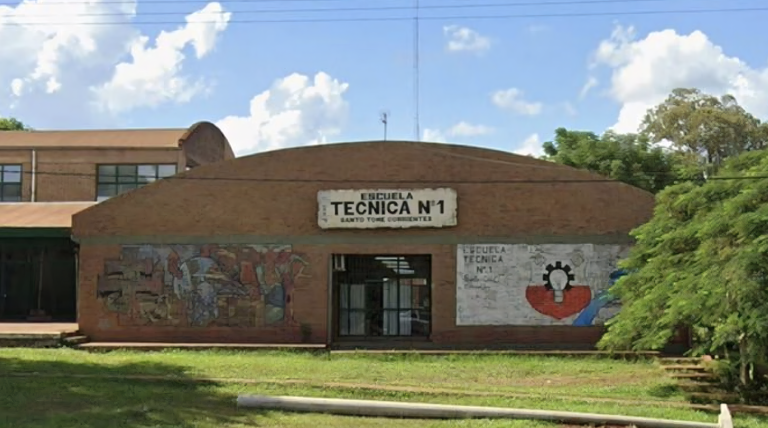 Corrientes: una madre evitó una masacre escolar tras revisar el celular de su hijo Corrientes: una madre evitó una masacre escolar tras revisar el celular de su hijo