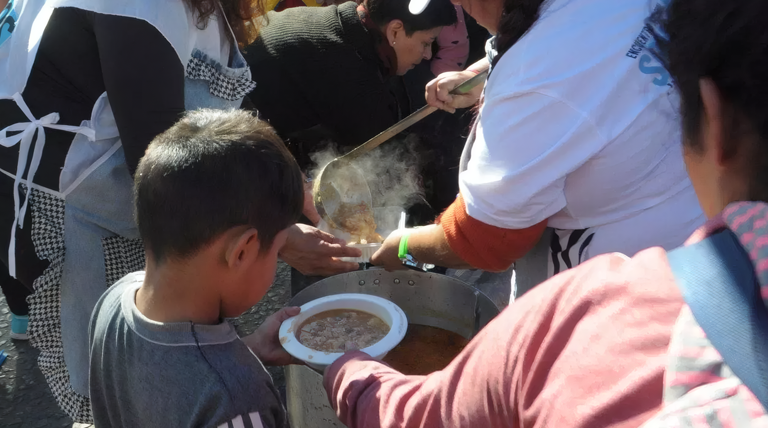 20260423 NENE pobreza pobresa