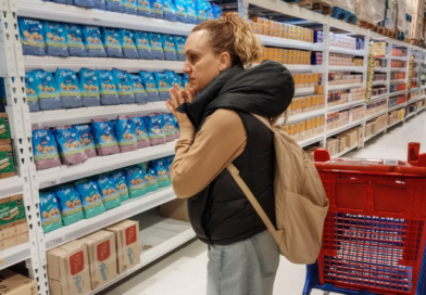 El consumo masivo se desplomó 5,1% en marzo y registra su peor caída en 15 meses