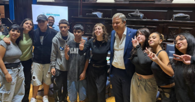 Estudiantes de Alte Brown realizan visitas educativas a la república de los niños y la Legislatura Bonaerense