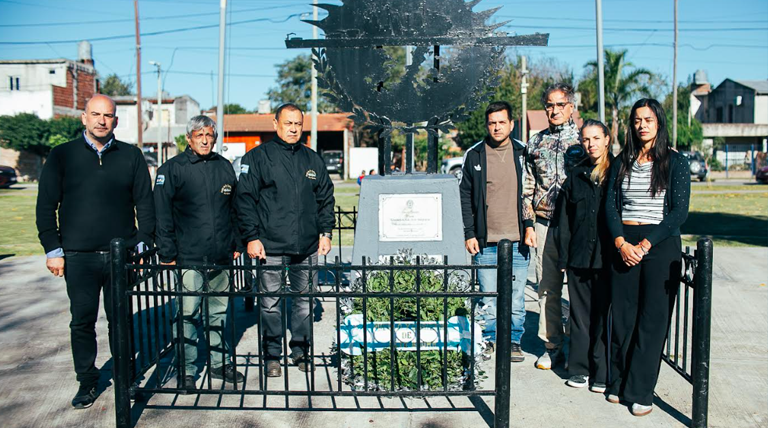 A 44 años del hundimiento del Crucero General Belgrano el Municipio rindió homenaje a sus caídos y sobrevivientes