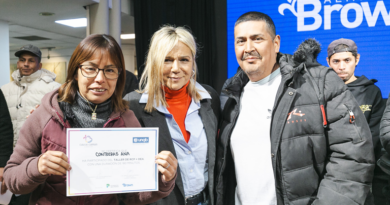Fabiani y Paula Eichel entregaron certificados tras una capacitación en rcp y primeros auxilios