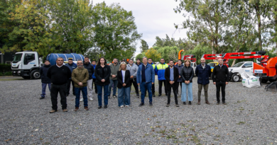 El Municipio presentó una nueva flota de maquinas, camiones y ambulancias para brindar más servicios a los vecinos