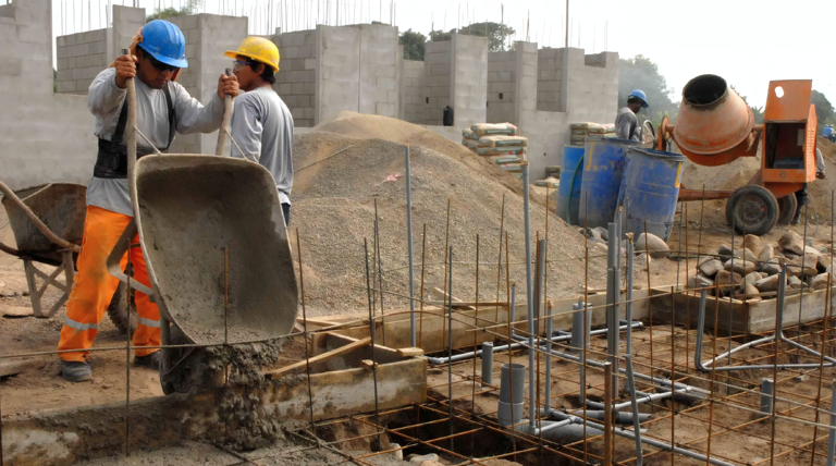 Denuncian la pérdida de 91.000 empleos en la construcción por el freno a la obra pública Denuncian la pérdida de 91.000 empleos en la construcción por el freno a la obra pública