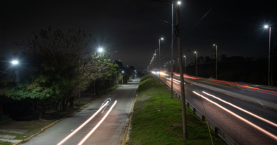 El Municipio coloca nuevos equipos de luces Led en un tramo de la avenida Monteverde y sus colectoras El Municipio coloca nuevos equipos de luces Led en un tramo de la avenida Monteverde y sus colectoras