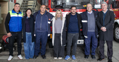 Emotivo homenaje del Municipio de Alte Brown a los Bomberos Voluntarios