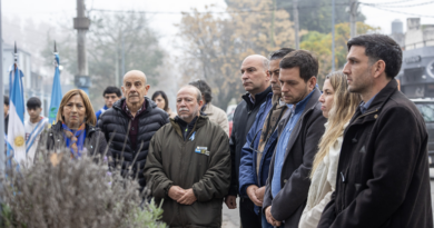 Emotivo homenaje del Municipio de Alte Brown a los héroes brownianos caídos en Malvinas