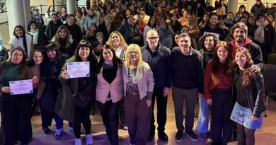 El Municipio entregó certificados a 200 Auxiliares de la Educación que se capacitaron en la Ley Lucio