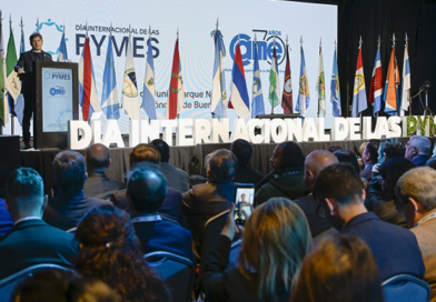 Pymes en crisis: Kicillof denunció la destrucción de 26.000 empresas