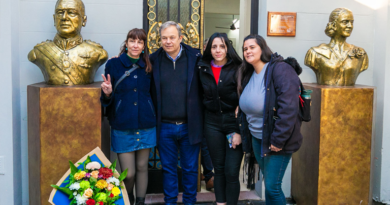 Emotivo homenaje del PJ browniano a Juan Perón en el 52° aniversario de su paso a la inmortalidad Emotivo homenaje del PJ browniano a Juan Perón en el 52° aniversario de su paso a la inmortalidad
