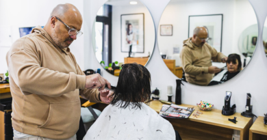 Alte Brown lanzó descuentos del 20% en peluquerías todos los días miércoles