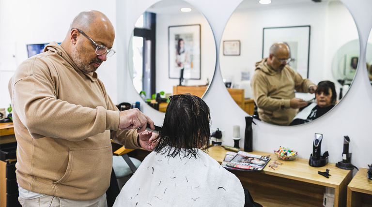 Alte Brown lanzó descuentos del 20% en peluquerías todos los días miércoles