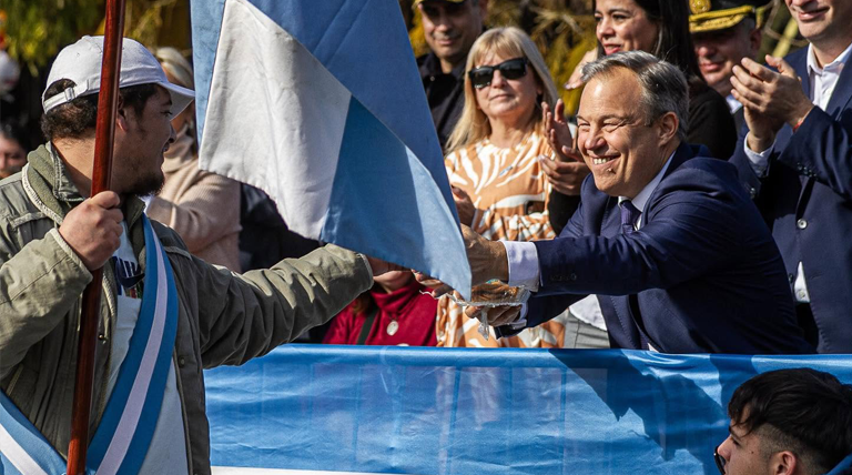 Almirante Brown celebra el Día de la Independencia con un Acto Patrio y un Desfile Cívico Militar y Tradicionalista