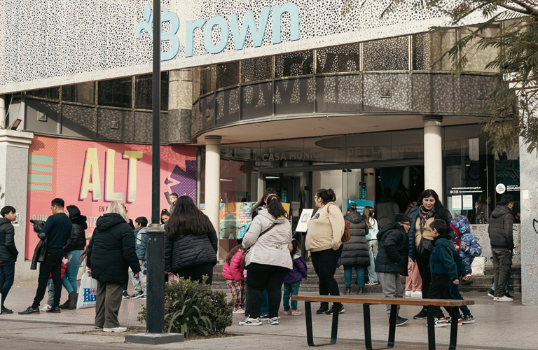 Arrancaron las Vacaciones de Invierno en Alte Brown con más de 300 actividades gratuitas para toda la familia 2 20260720 brown VACACIONES DE invierno1 Vacaciones de Invierno en Alte Brown
