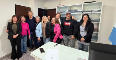 Cascallares acompañó en la firma de su escritura a familias de Longchamps, Glew, Burzaco, Mármol y Don Orione Cascallares acompañó en la firma de su escritura a familias de Longchamps, Glew, Burzaco, Mármol y Don Orione