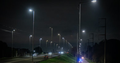 Alte Brown avanza con la instalación de nuevas luces LED en las colectoras de Ruta 4 Alte Brown avanza con la instalación de nuevas luces LED en las colectoras de Ruta 4