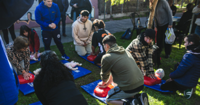 Cientos de vecinos participaron en José Mármol de una Jornada de Salud en homenaje a René Favaloro Cientos de vecinos participaron en José Mármol de una Jornada de Salud en homenaje a René Favaloro