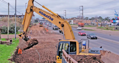 Alte Brown avanza junto a la Provincia con la construcción de nuevas colectoras sobre la Ruta 4 Alte Brown avanza junto a la Provincia con la construcción de nuevas colectoras sobre la Ruta 4