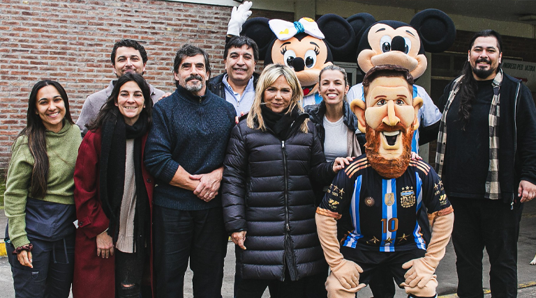 Día de las Infancias: el Municipio de Alte Brown sorprendió con regalos a los niños en los hospitales Oñativia y Meléndez 2 20260816 nino1 dia del niño