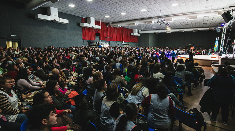 Más de 10 mil docentes participan del 10° Congreso de Educación de Almirante Brown 2 20260828 Brown educacion1