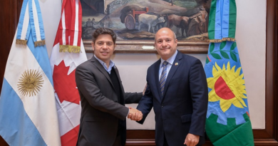 Kicillof y el embajador de Canadá analizaron inversiones conjuntas Kicillof y el embajador de Canadá analizaron inversiones conjuntas