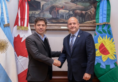Kicillof y el embajador de Canadá analizaron inversiones conjuntas Kicillof y el embajador de Canadá analizaron inversiones conjuntas