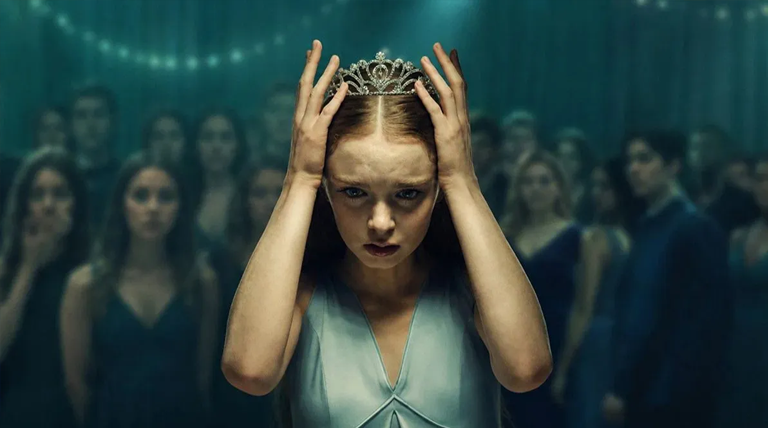 Carrie estrena tráiler oficial y fecha en Prime Video