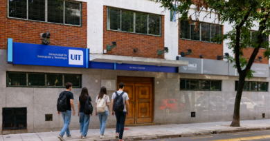 La UIT ofrece una oportunidad para que más estudiantes puedan acceder a la universidad La UIT ofrece una oportunidad para que más estudiantes puedan acceder a la universidad