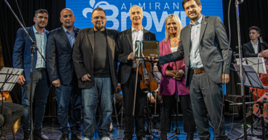 La Orquesta Municipal de Alte Brown brilló en un concierto especial por el 153° aniversario del distrito La Orquesta Municipal de Alte Brown brilló en un concierto especial por el 153° aniversario del distrito