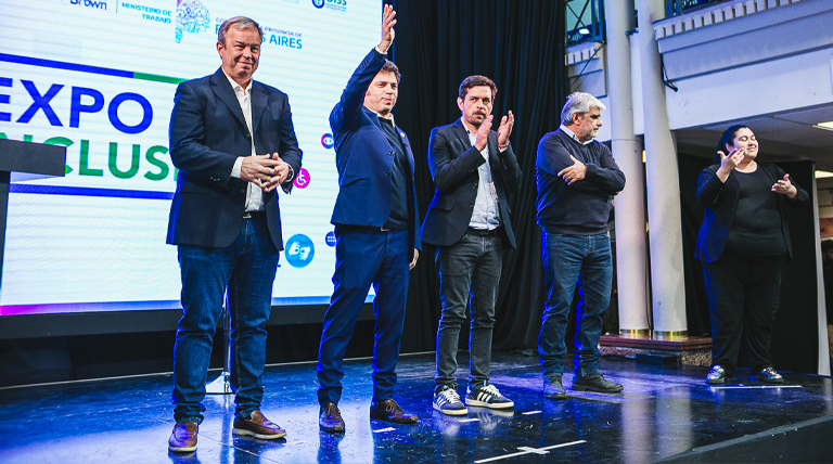 Almirante Brown es sede de la «Expo Inclusión» con una importante presencia de vecinos, instituciones y empresas