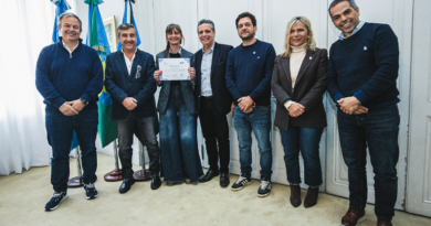Cascallares, Fabiani y Paula Eichel entregaron certificados a trabajadores municipales que se capacitaron en gestión pública