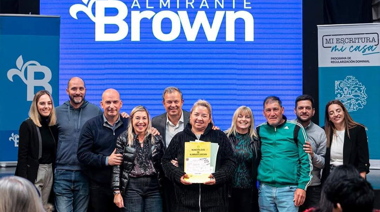 El Municipio brinda asesoramiento en las localidades para que los vecinos puedan escriturar su vivienda