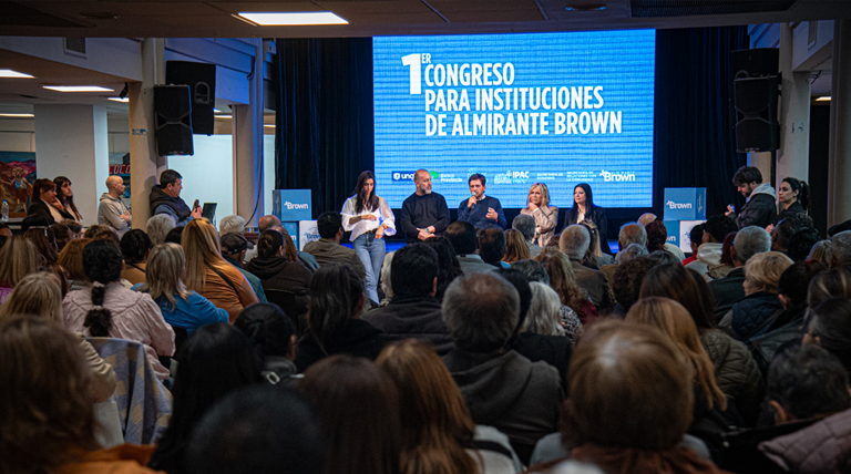 20261028 brown congreso2 Primer Congreso de Entidades de Bien Público para fortalecer a las instituciones locales