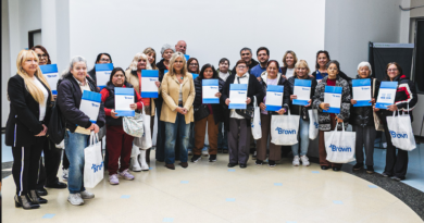 Alte Brown reconoció a trabajadoras vecinales por su tarea en localidades y en barrios
